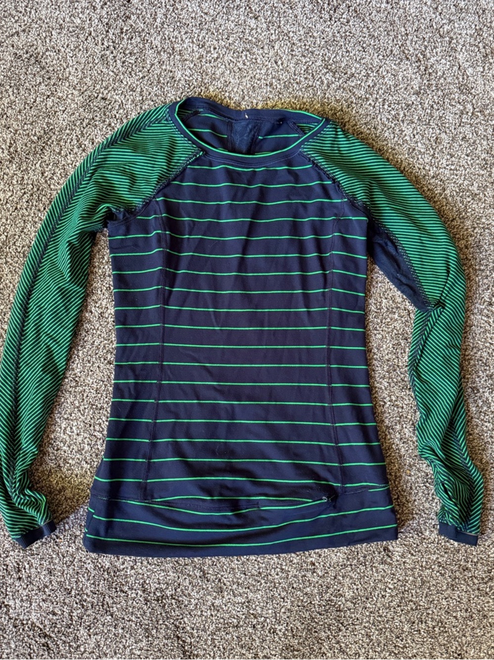 Lululemon Full Tilt Long Sleeve Hyper Striie Navy and Green Top Small